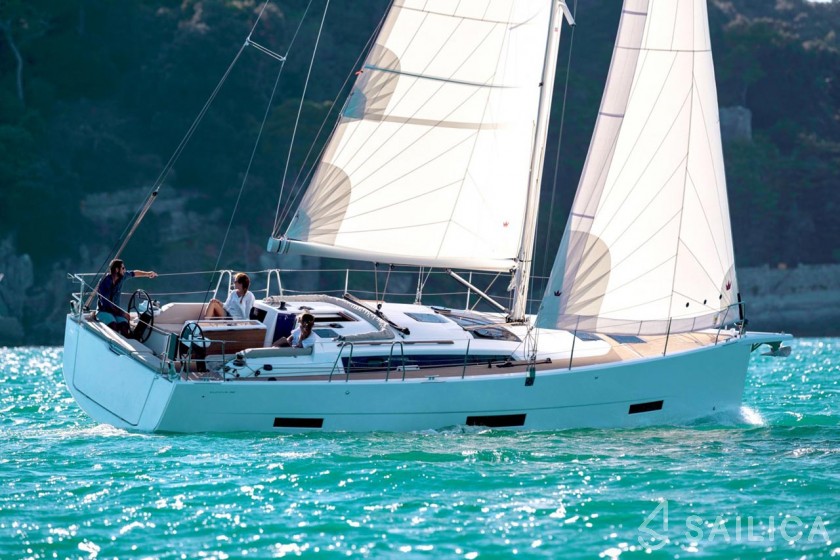 Dufour 390 - Yacht Charter Sailica