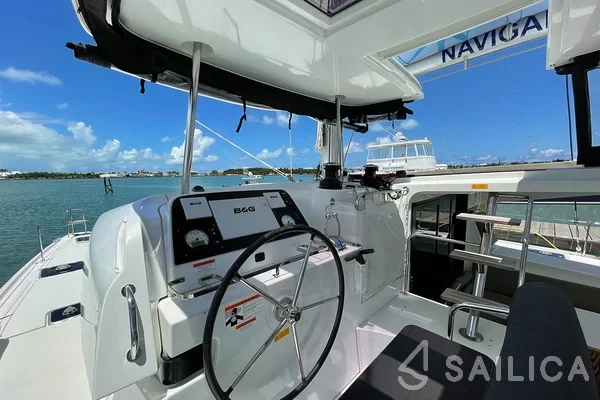 Lagoon 42 - Yacht Charter Sailica