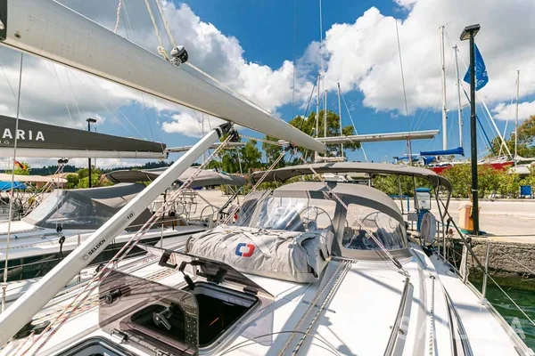 Bavaria 34 Cruiser - Yacht Charter Sailica