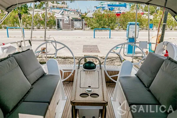 Bavaria 34 Cruiser - Yacht Charter Sailica