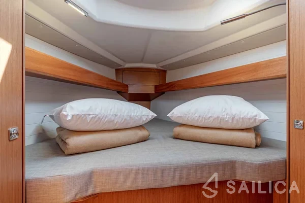 Bavaria 34 Cruiser - Yacht Charter Sailica