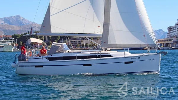 Bavaria 37 Cruiser - Photo #41 Bavaria 37 Cruiser - Yacht Charter Sailica