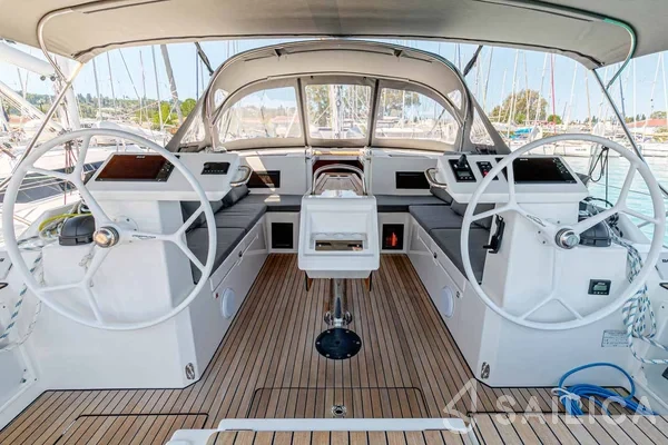 Bavaria C45 - Yacht Charter Sailica
