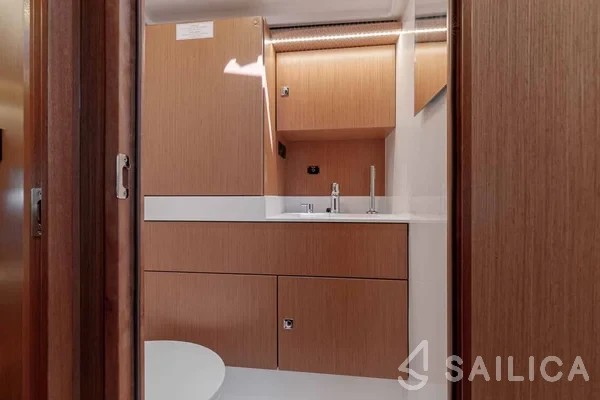 Bavaria C45 - Yacht Charter Sailica