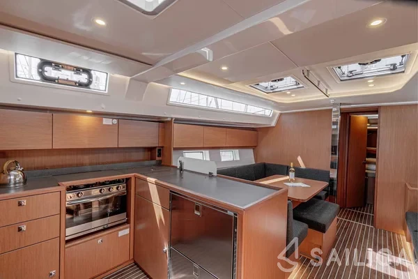 Bavaria C45 - Yacht Charter Sailica