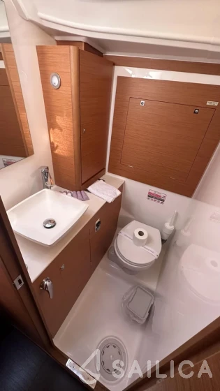 Dufour 390 Grand Large - Yacht Charter Sailica