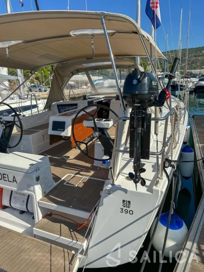 Dufour 390 Grand Large - Yacht Charter Sailica