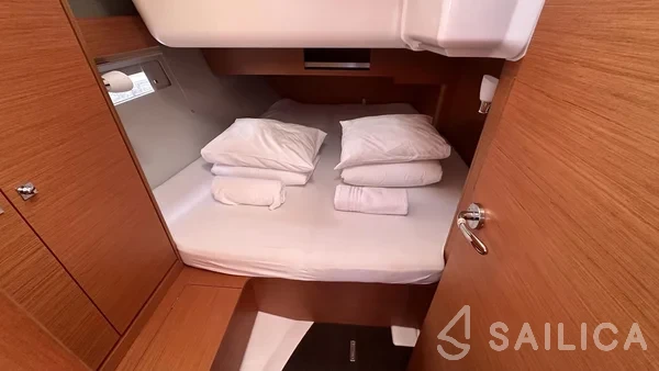 Dufour 390 Grand Large - Yacht Charter Sailica