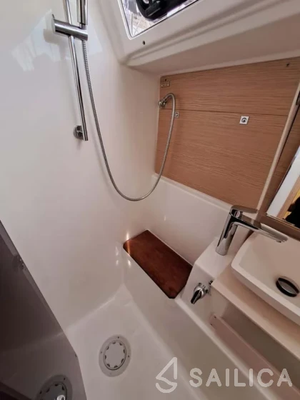 Dufour 430 - Yacht Charter Sailica