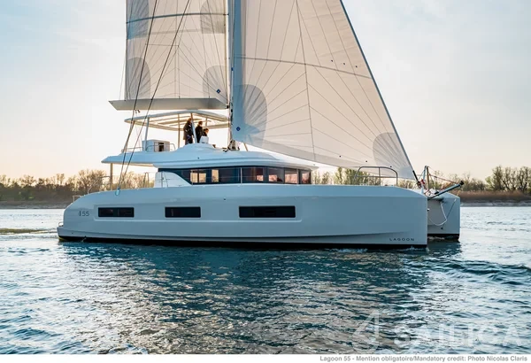 Lagoon 55 - Photo #16 Lagoon 55 - Yacht Charter Sailica