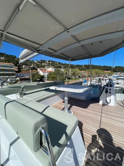 Bali 4.6 - Yacht Charter Sailica