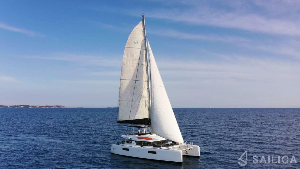 Lagoon 52 - Yacht Charter Sailica