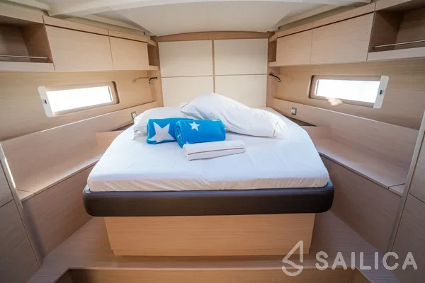 Oceanis 46.1 - Yacht Charter Sailica