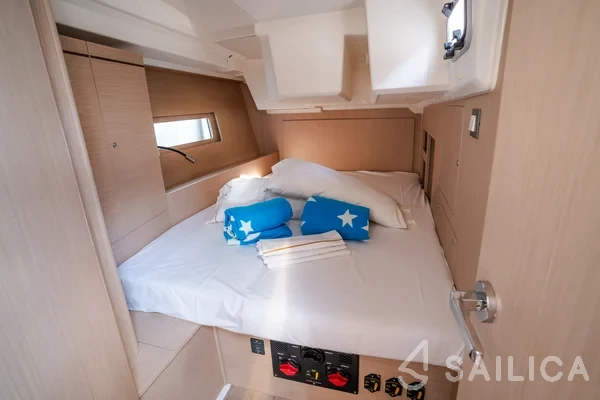 Oceanis 46.1 - Yacht Charter Sailica
