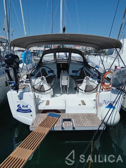 Sun Odyssey 349 - Yacht Charter Sailica