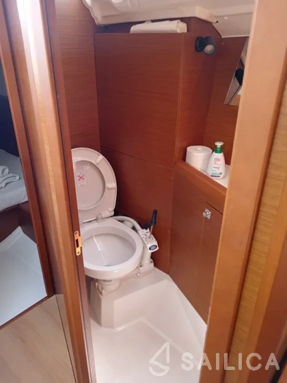 Sun Odyssey 349 - Yacht Charter Sailica