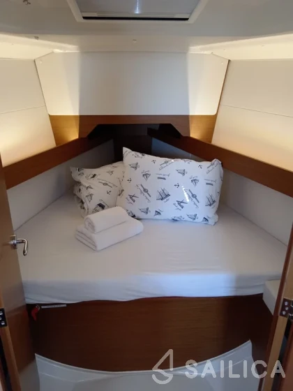 Sun Odyssey 349 - Yacht Charter Sailica