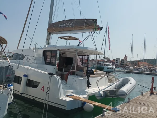 Bali 4.2 - Yacht Charter Sailica