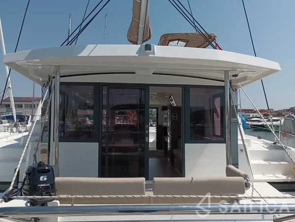 Bali 4.2 - Yacht Charter Sailica