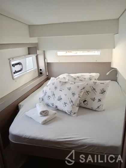 Bali 4.2 - Yacht Charter Sailica