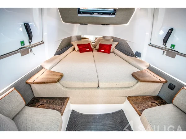 Axopar 37  Sun Top - Yacht Charter Sailica
