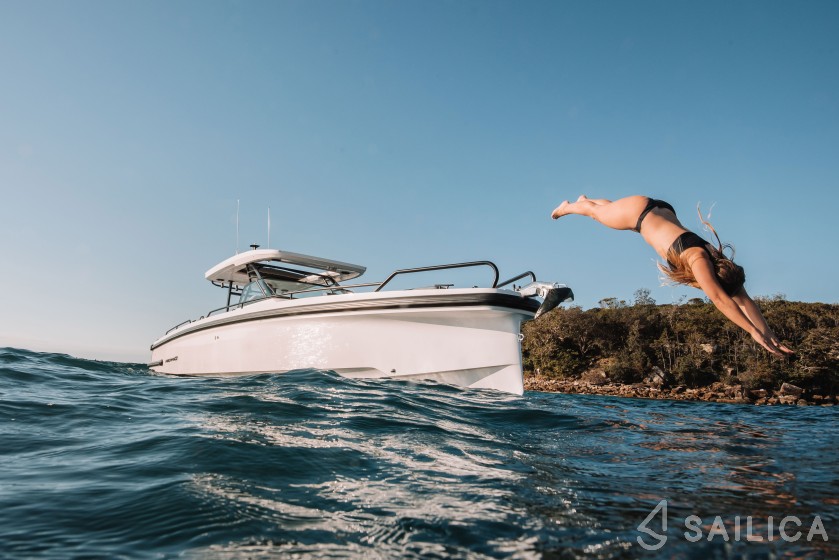 Axopar 37  Sun Top - Yacht Charter Sailica