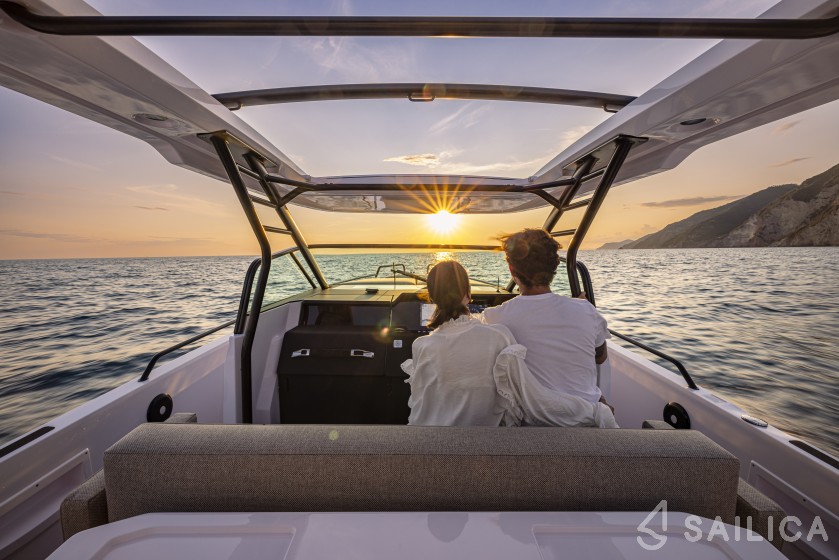 Axopar 37  Sun Top - Yacht Charter Sailica