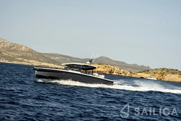 Axopar 37  Sun Top - Yacht Charter Sailica