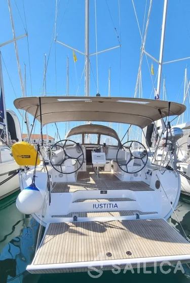Bavaria 46 Cruiser - Yacht Charter Sailica