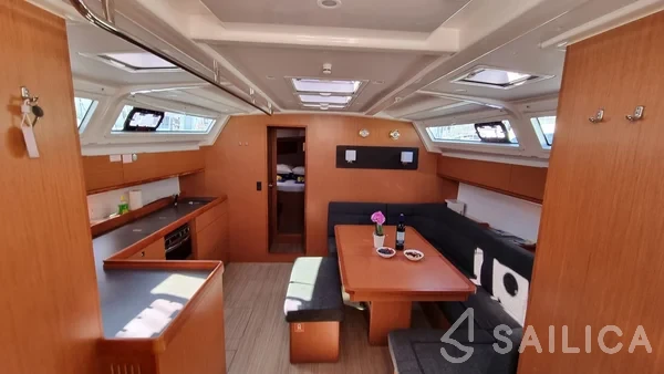 Bavaria 46 Cruiser - Yacht Charter Sailica