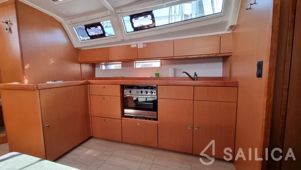 Bavaria 46 Cruiser - Yacht Charter Sailica