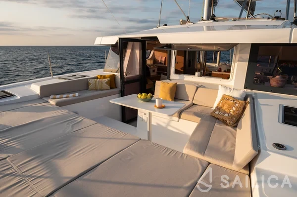 Bali 4.4 - Yacht Charter Sailica