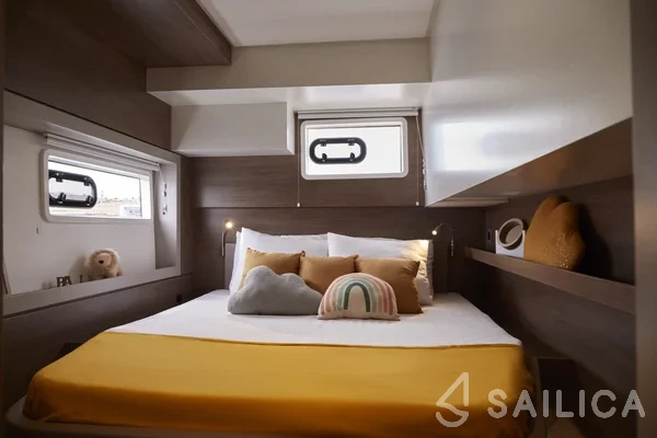 Bali 4.4 - Yacht Charter Sailica
