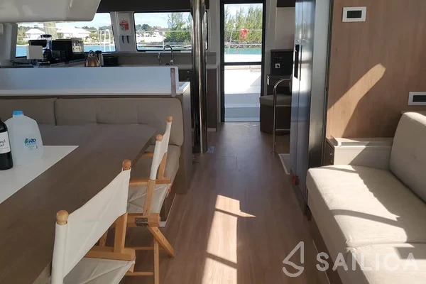 Bali 4.4 - Yacht Charter Sailica