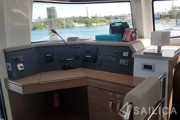 Bali 4.4 - Yacht Charter Sailica