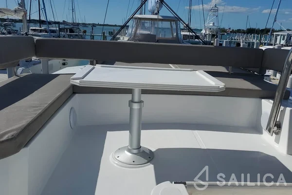 Bali 4.4 - Yacht Charter Sailica