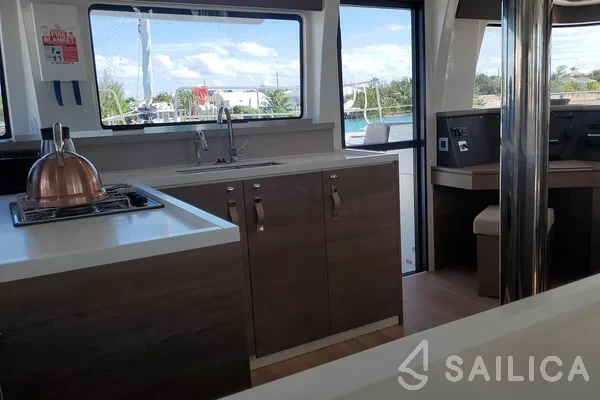 Bali 4.4 - Yacht Charter Sailica