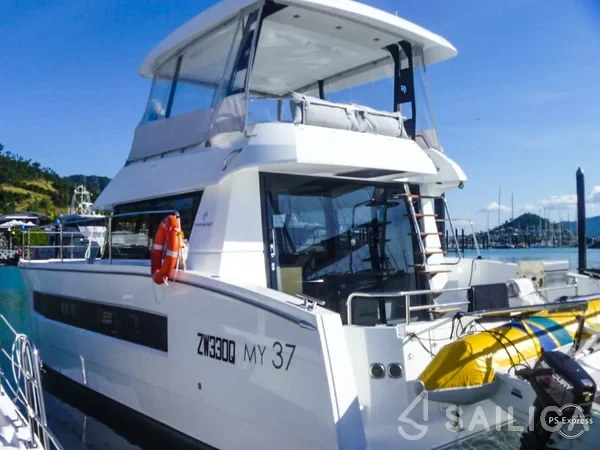 MY 37 - Yacht Charter Sailica