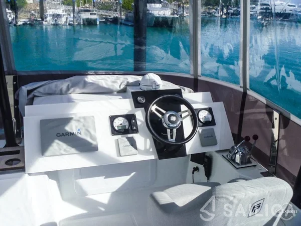 MY 37 - Yacht Charter Sailica