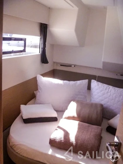MY 37 - Yacht Charter Sailica