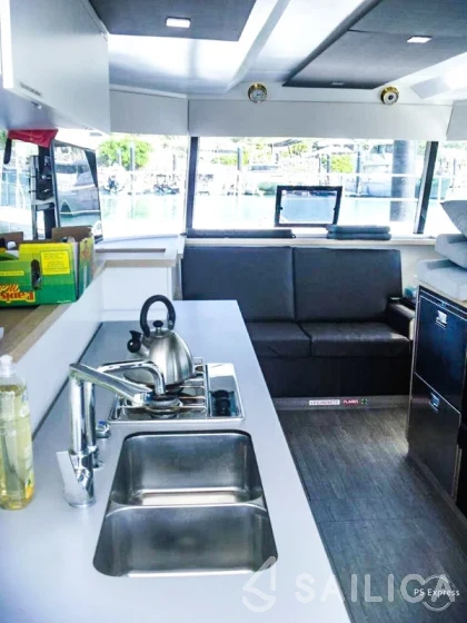 MY 37 - Yacht Charter Sailica