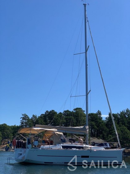 Dufour 360 Liberty - Yacht Charter Sailica