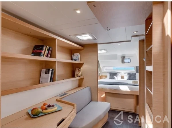 Lagoon 42 - Yacht Charter Sailica
