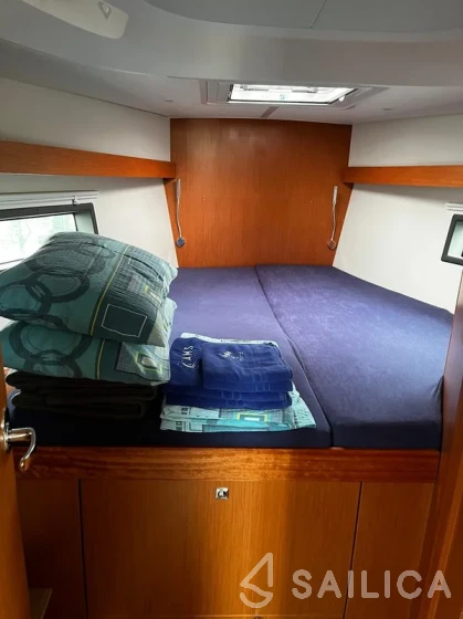 Bavaria C42 - Yacht Charter Sailica