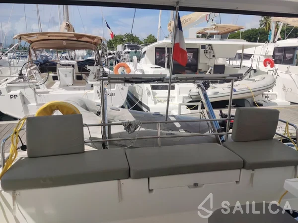 Astréa 42 - Yacht Charter Sailica