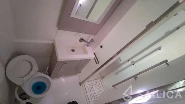 Astréa 42 - Yacht Charter Sailica