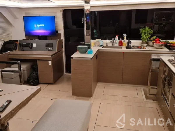Leopard 50 - Yacht Charter Sailica
