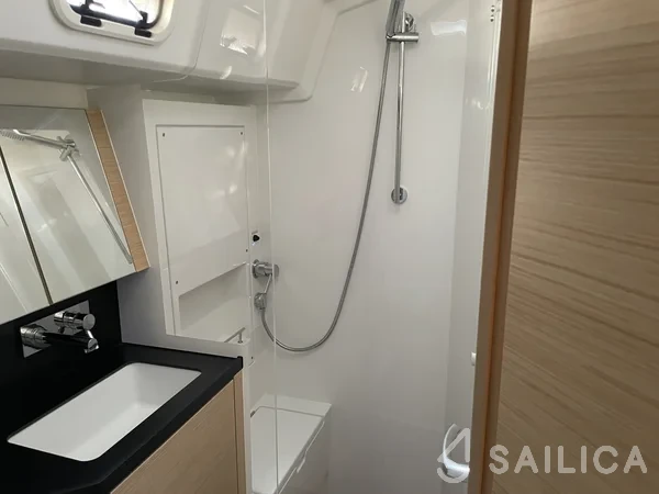 Hanse 460 - Yacht Charter Sailica
