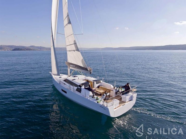 Elan GT5 - Yacht Charter Sailica
