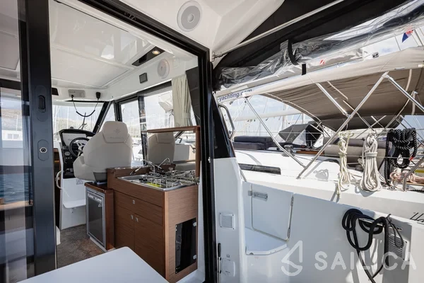 Merry Fisher 895 Offshore - Yacht Charter Sailica
